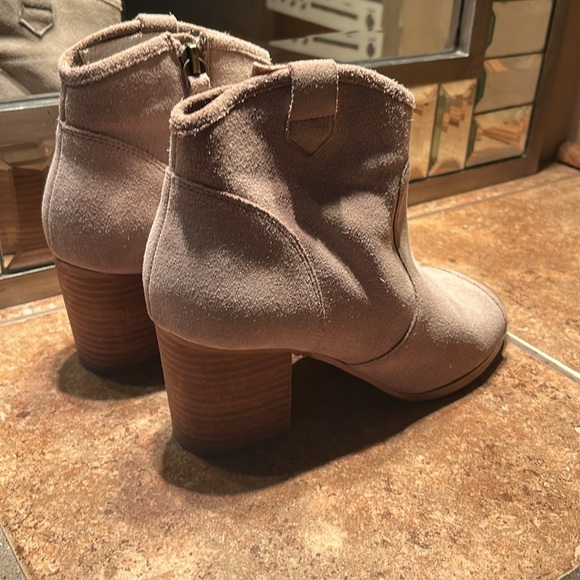 Crown Vintage Taupe Suede Open Toe Booties - Picture 5 of 8